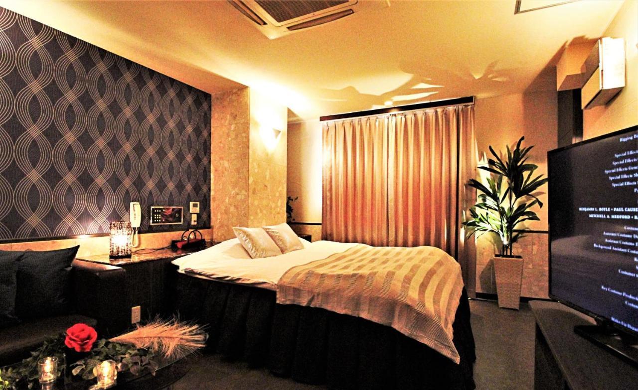 O2 -adult Only- 3*